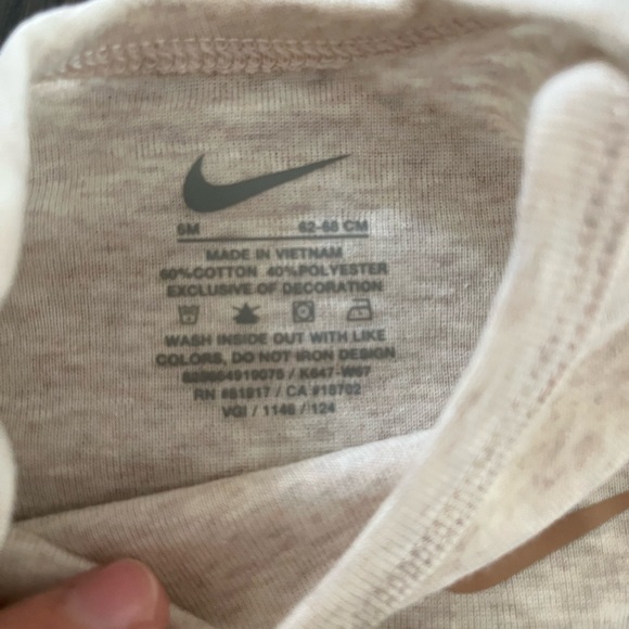 Nike 2 pack onesies - Picture 4 of 4